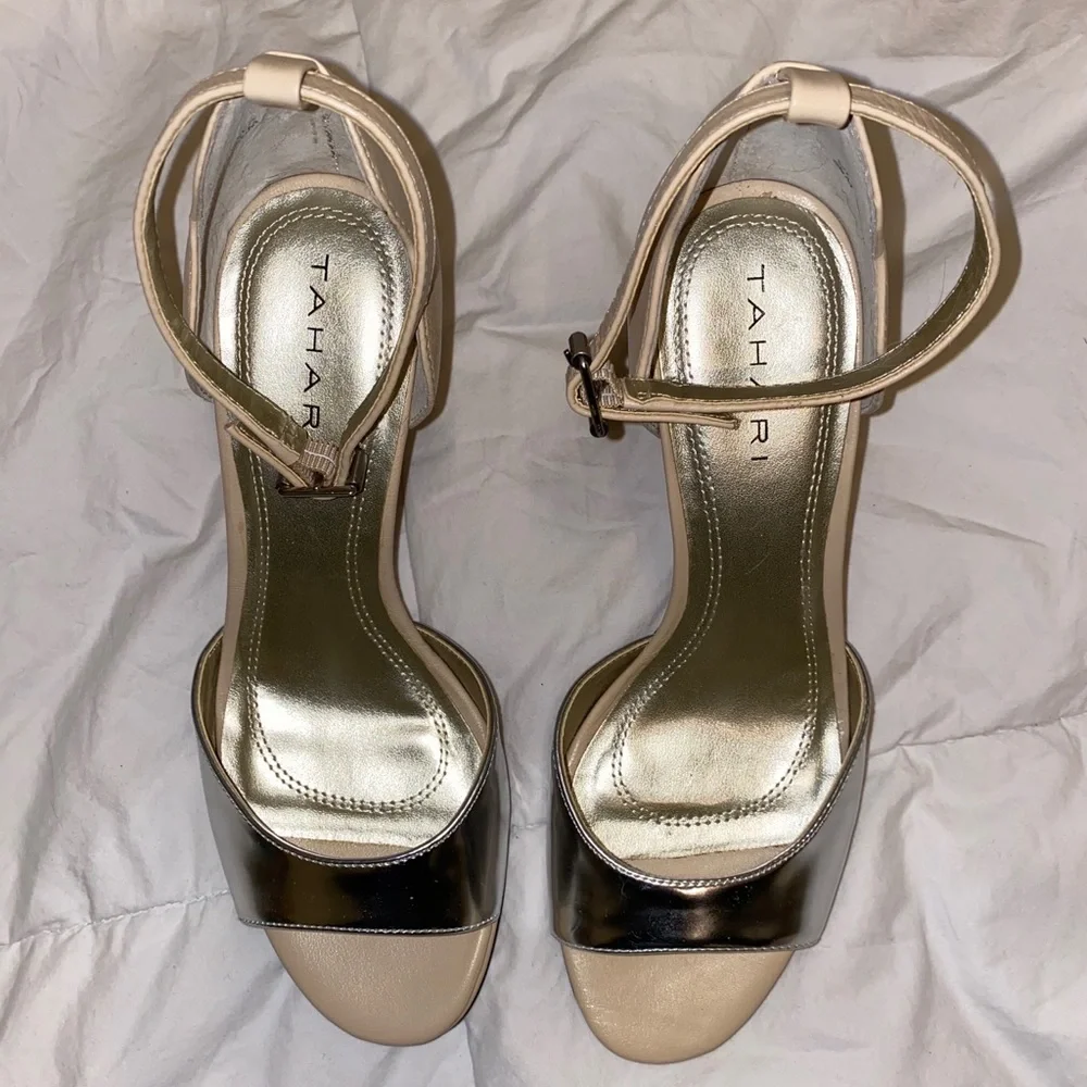 Women’s Tahari dressy , formal , pumps, heels size 5.5M